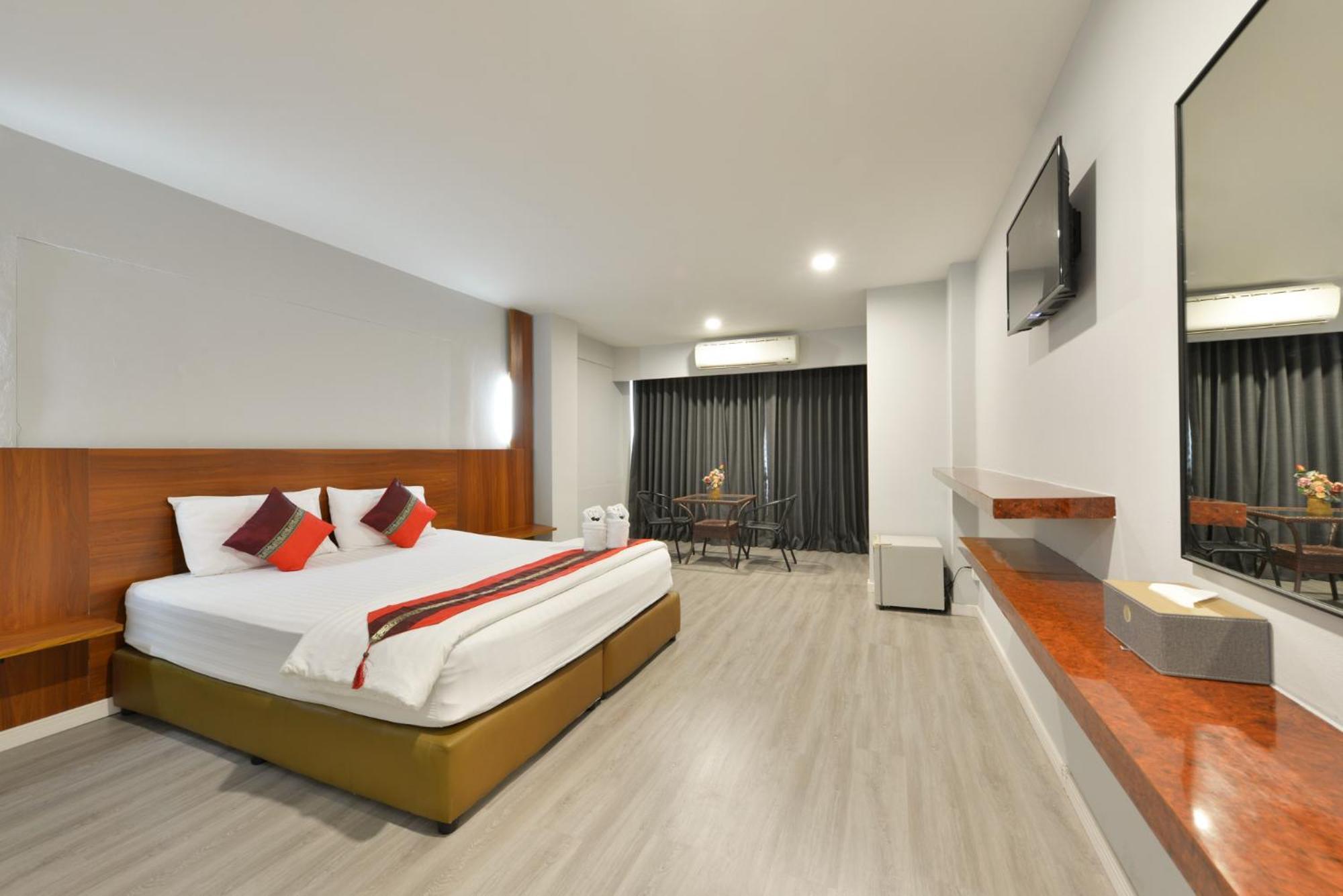 Berich Hotel Tak Zewnętrze zdjęcie